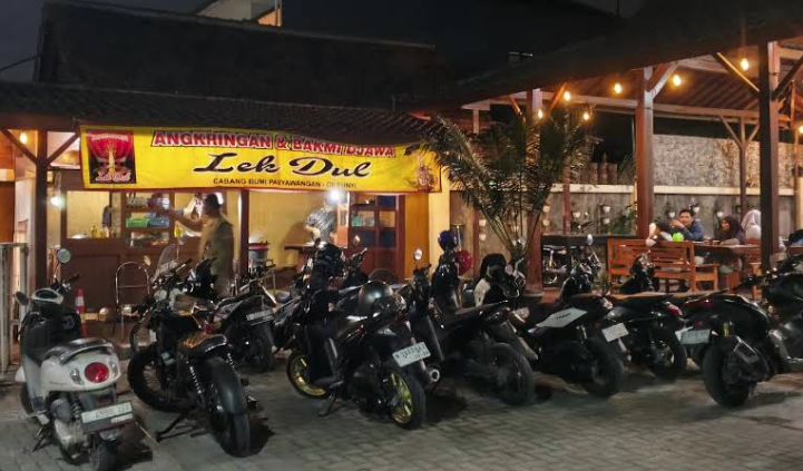 Angkringan Lek Dul Cibiru Hilir — Kuliner Permata Biru Cileunyi