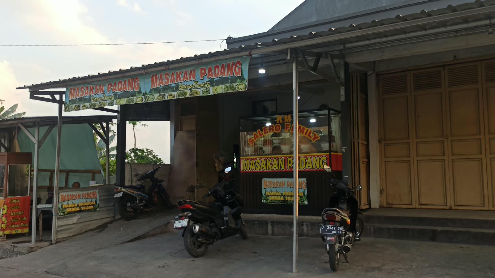 Masakan Padang Salero Family — Jastip Permata Biru Cileunyi Bandung