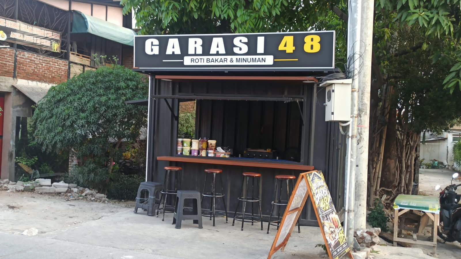 Garasi 48 (Roti Bakar dan Minuman) — Jastip Permata Biru Cileunyi